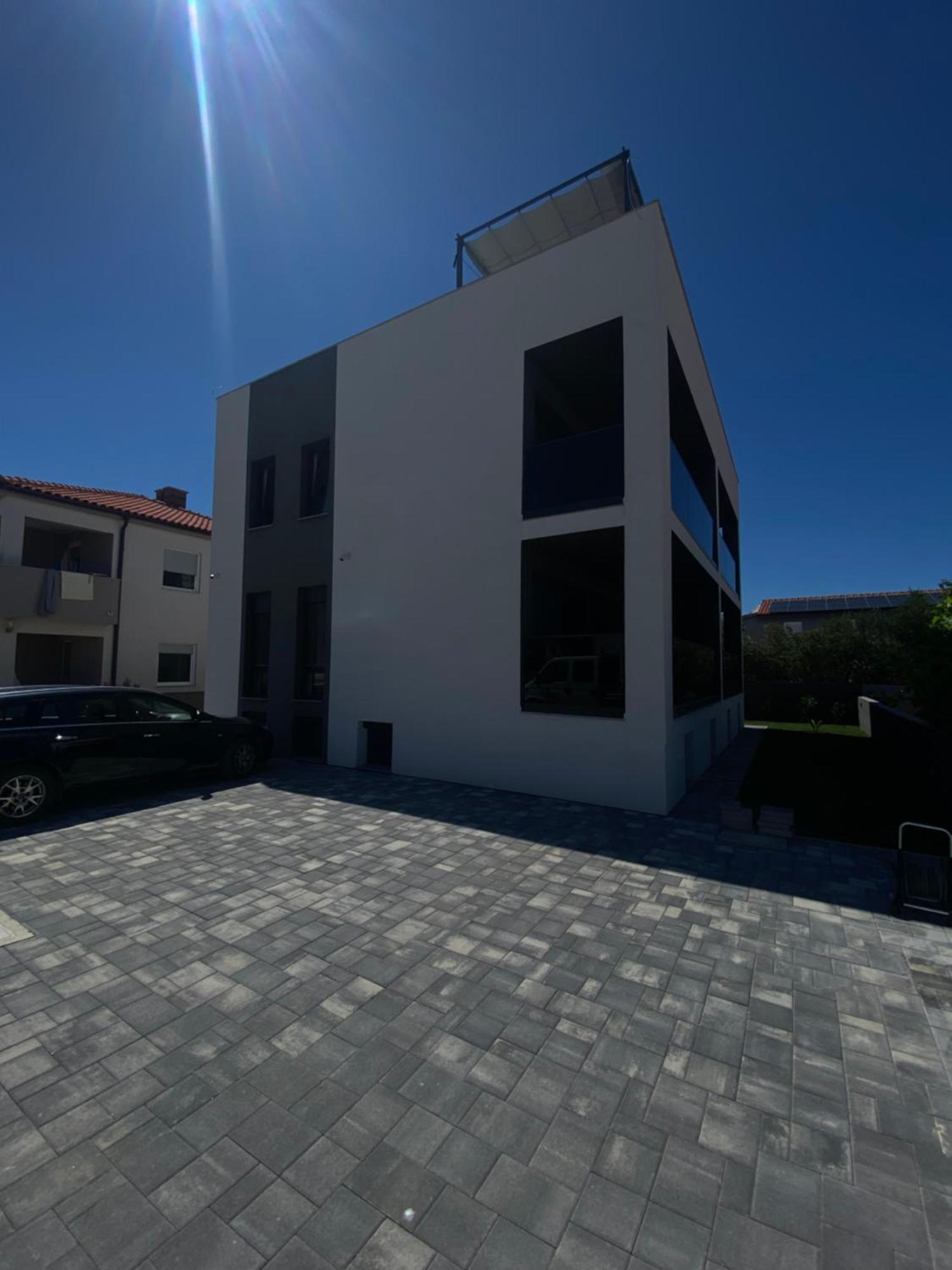Monachus Apartments Vir Exteriör bild